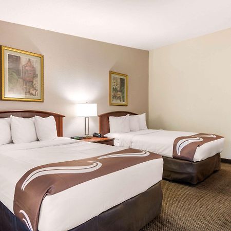 Quality Inn & Suites Tarpon Springs South Экстерьер фото