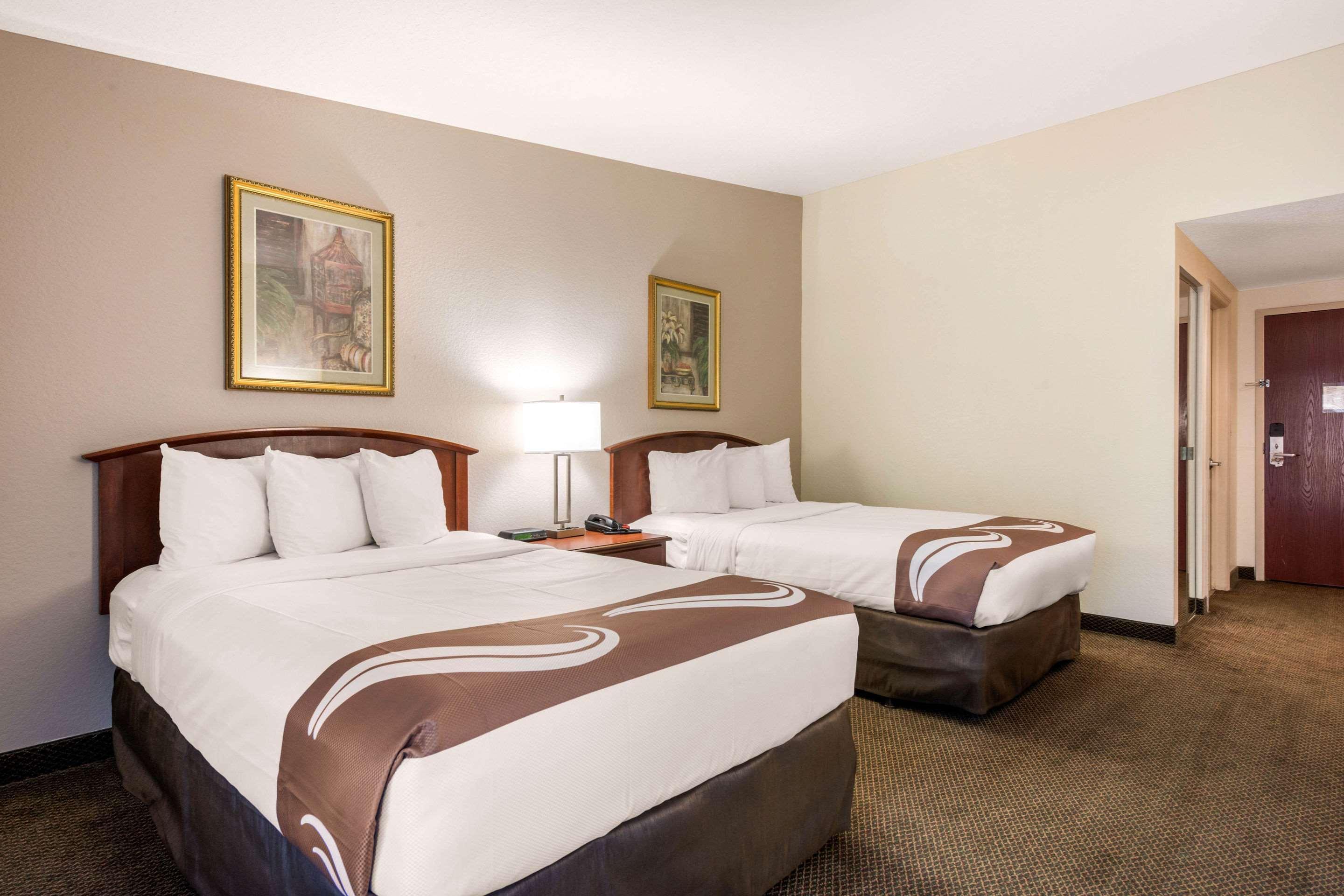 Quality Inn & Suites Tarpon Springs South Экстерьер фото