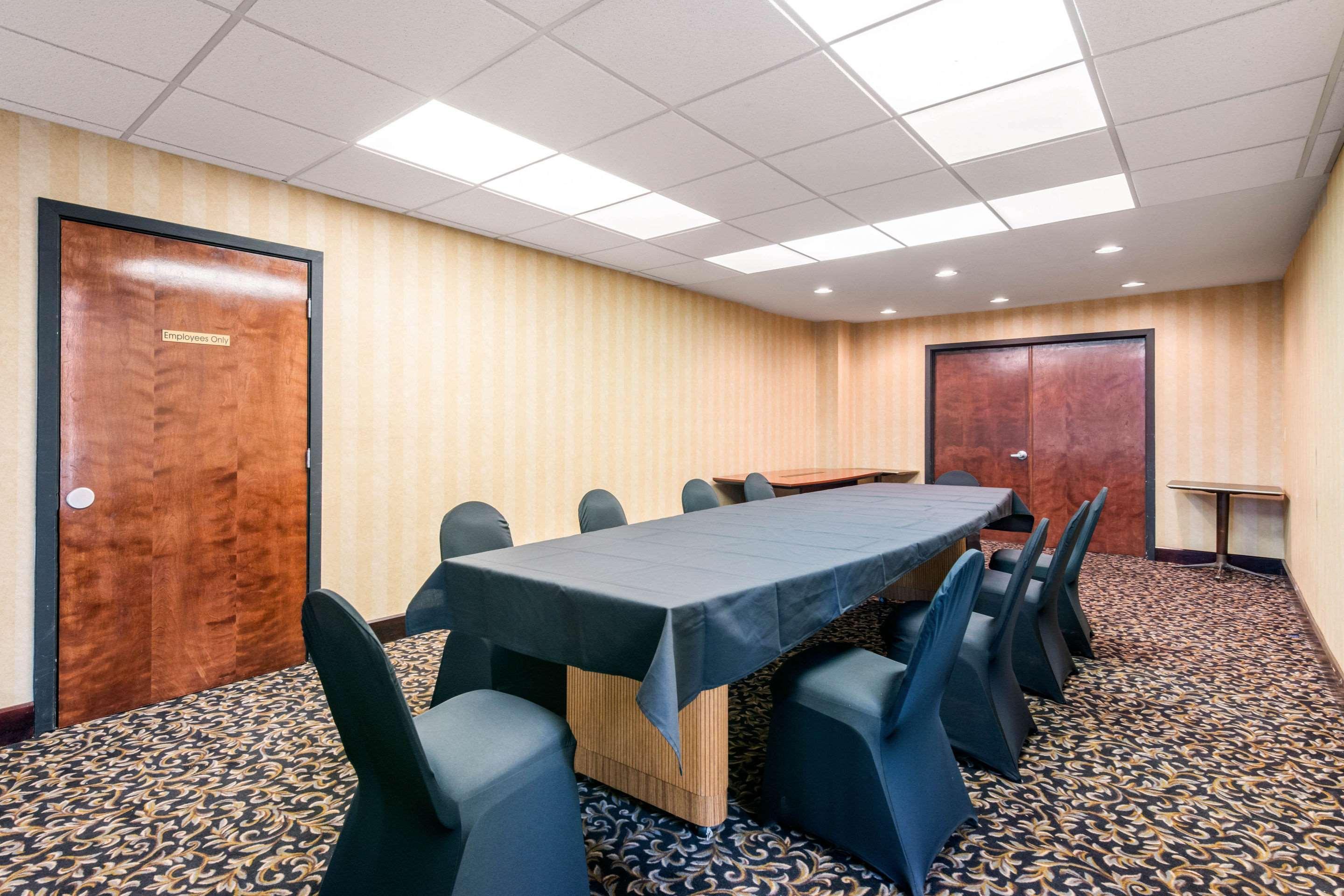 Quality Inn & Suites Tarpon Springs South Экстерьер фото