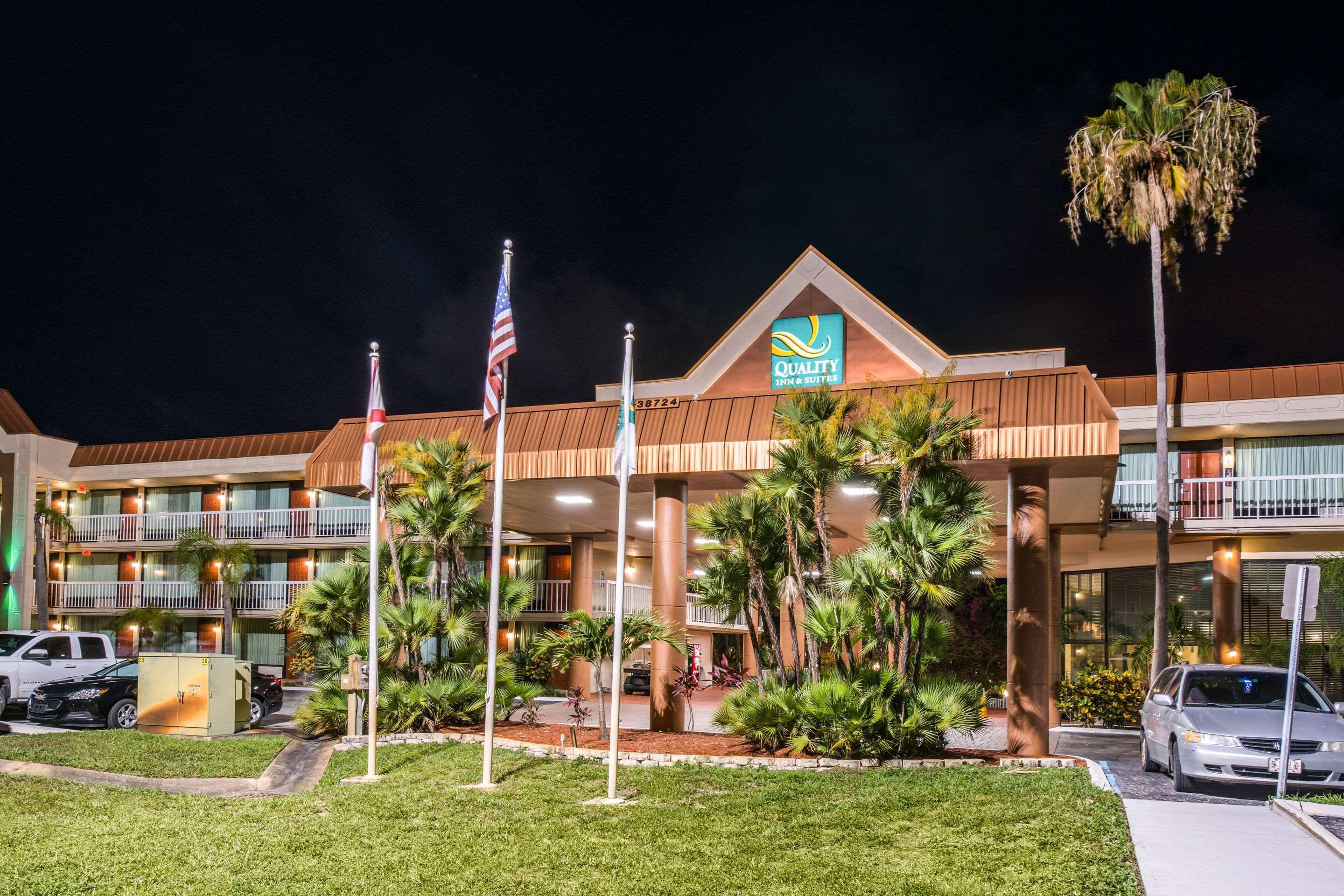 Quality Inn & Suites Tarpon Springs South Экстерьер фото
